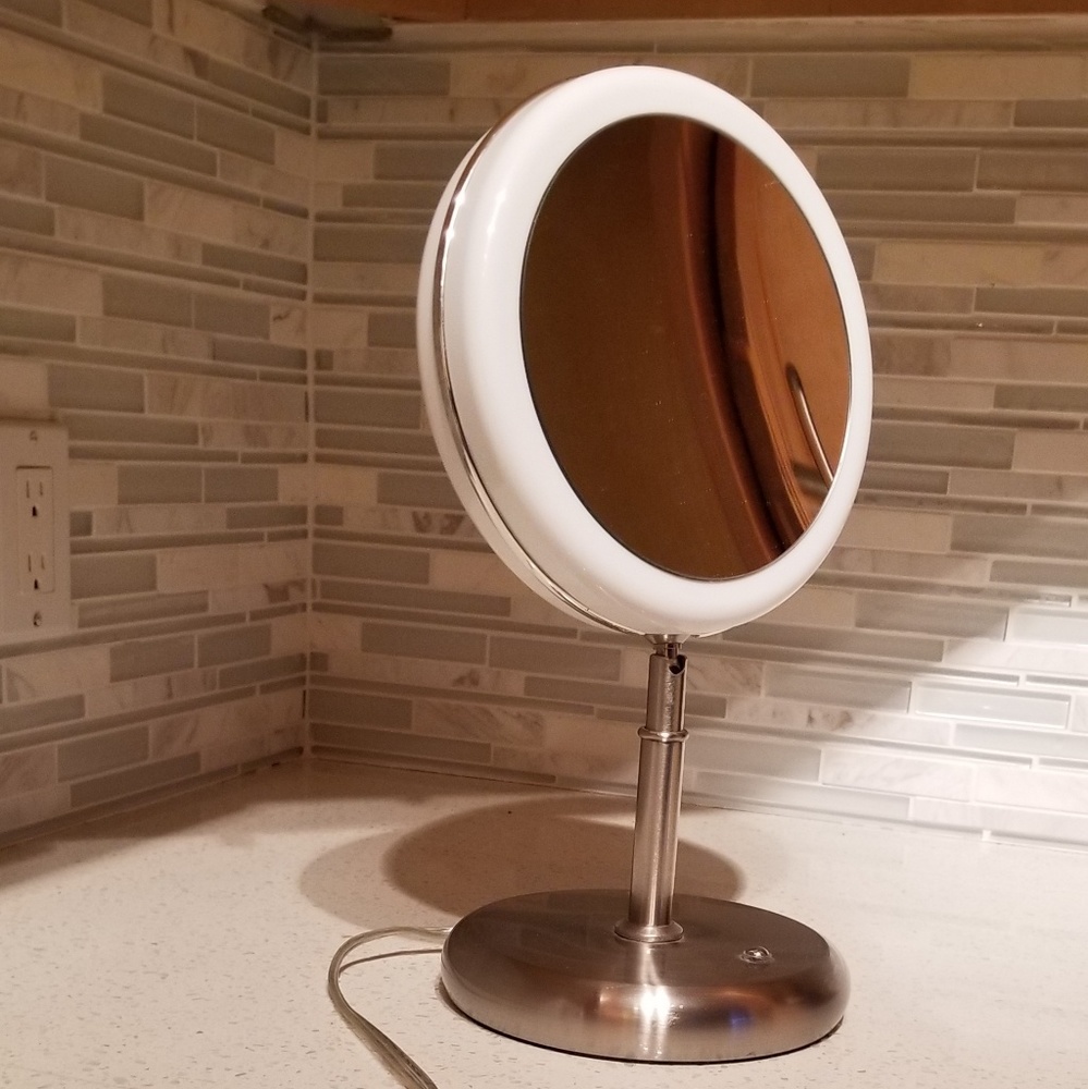 Lighted Makeup Table Mirror - Picture 6 of 7